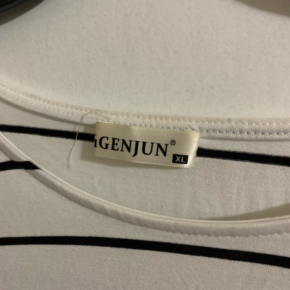 Women’s Belle Sleeve Striped Top - Picture 4 of 5